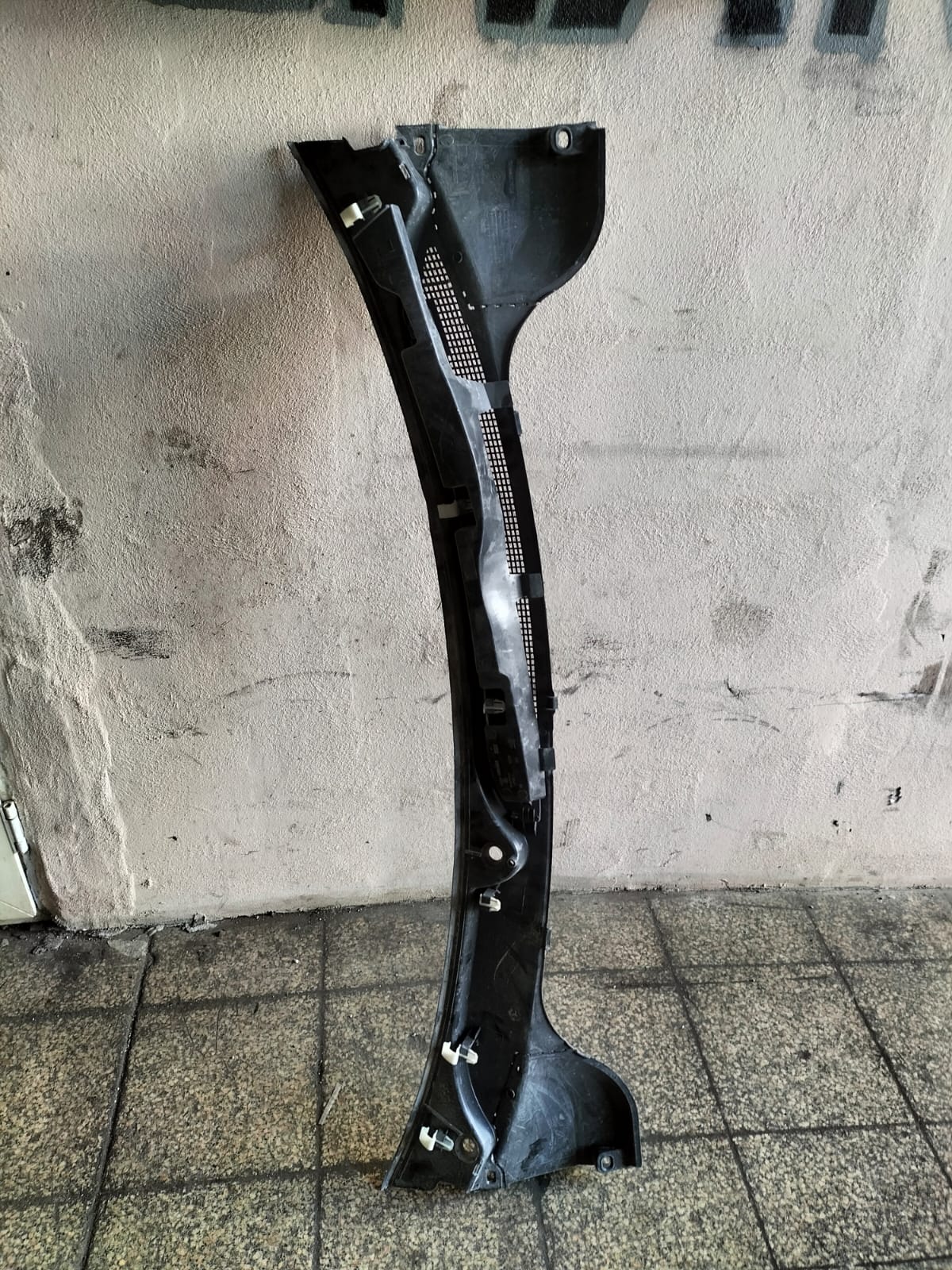 RENAULT MEGANE 2 ÖN CAM IZGARASI