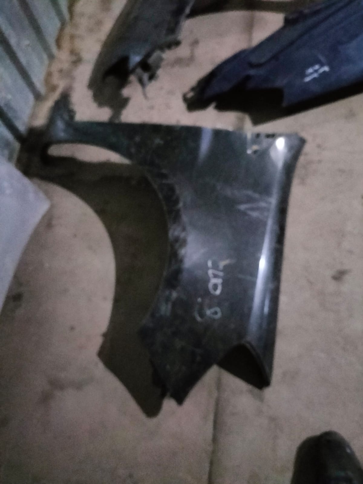 RENAULT SYMBOL 2012 MODEL SAĞ ÖN ÇAMURLUK